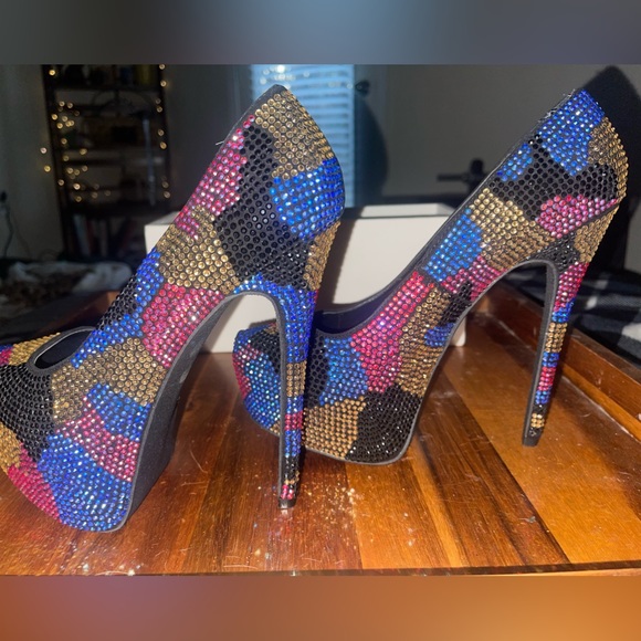 Multi colored Rhinestone heels - Picture 5 of 5